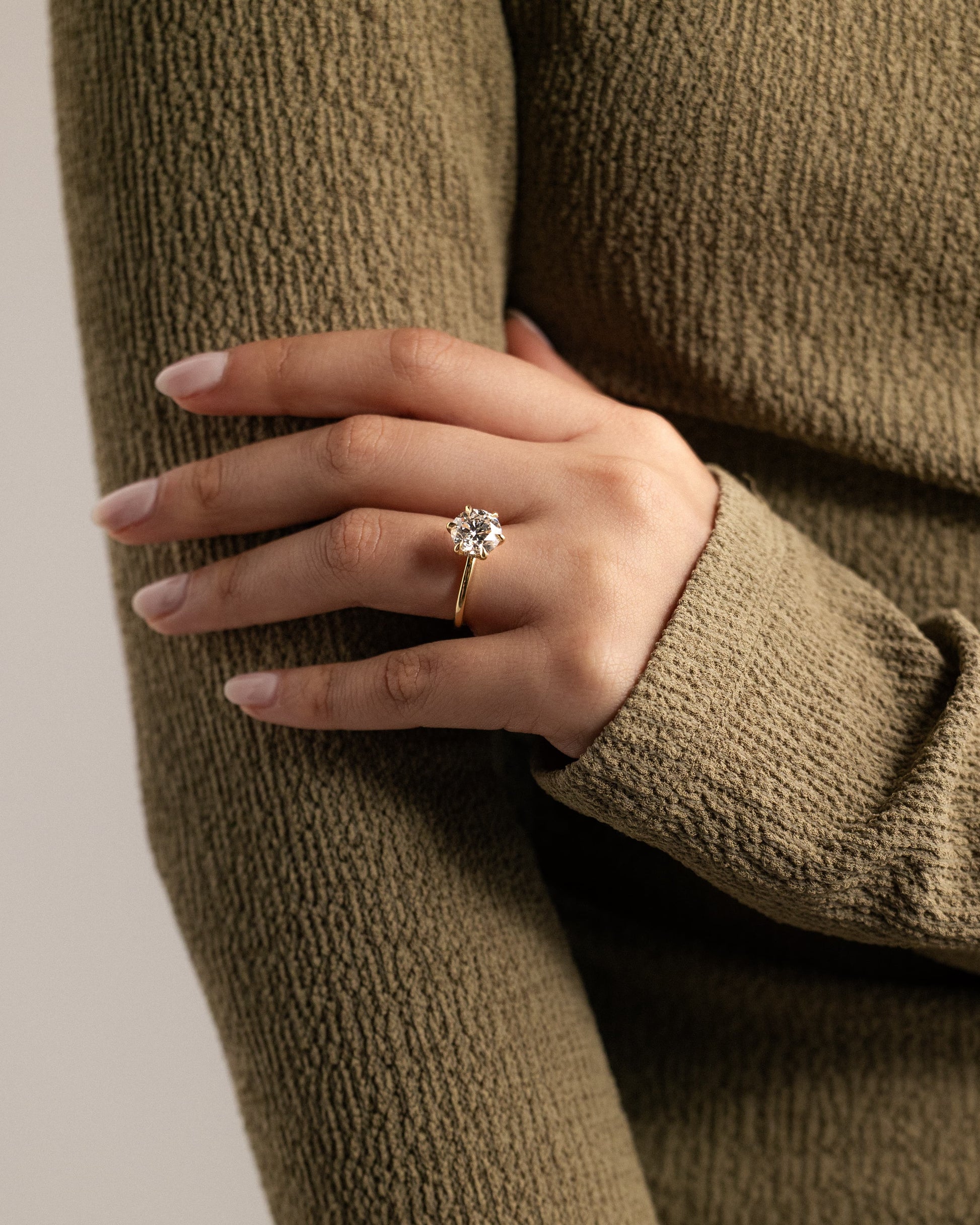Anna - Round Claw Solitaire with Hidden Halo Engagement Ring - Yellow Gold - yellow gold - Lara Jewels