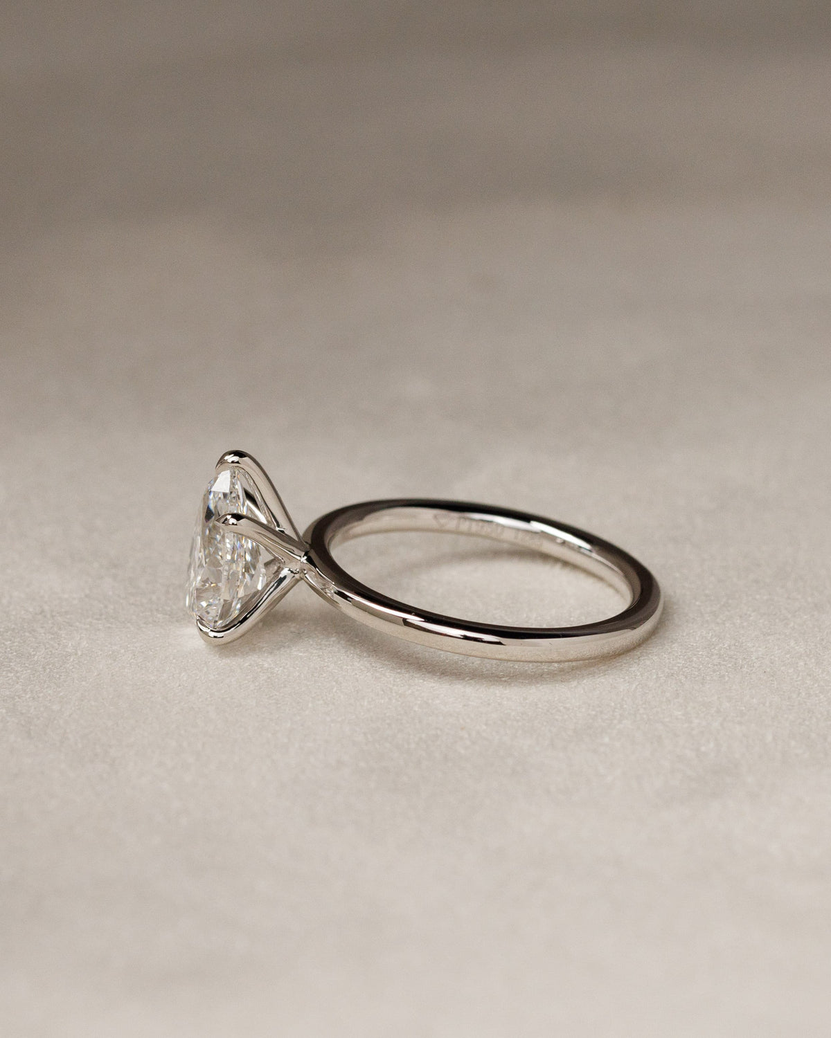 Alia - Pear Claw Solitaire Engagement Ring - Yellow Gold - yellow gold - Lara Jewels