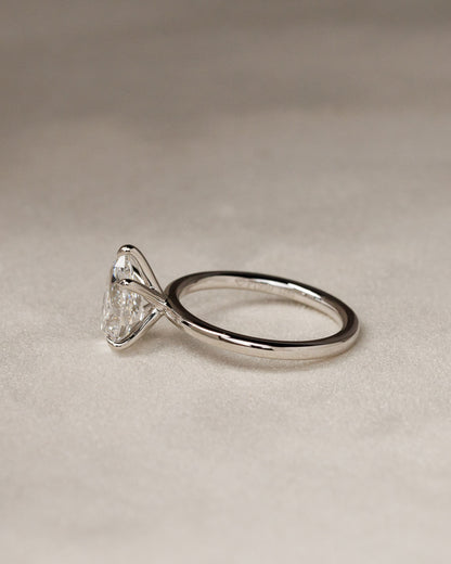 Alia - Pear Claw Solitaire Engagement Ring - Yellow Gold - yellow gold - Lara Jewels