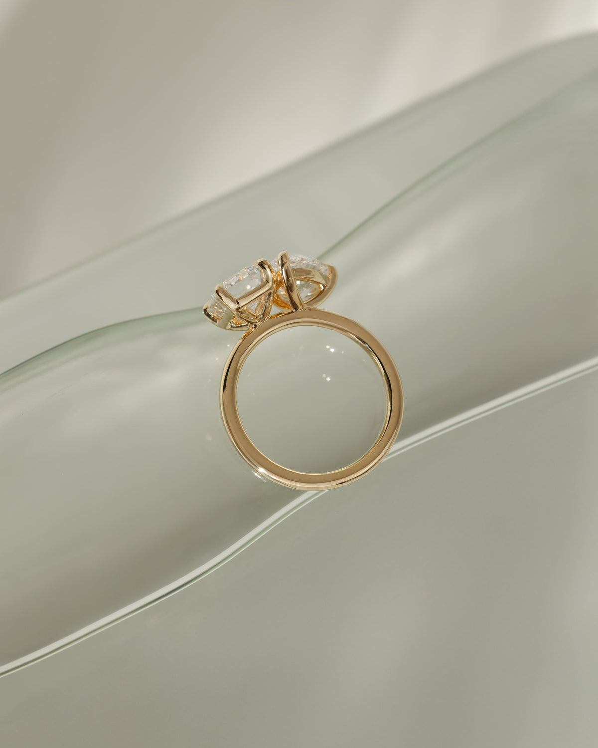 Amor - Pear and Emerald Claw Toi et Moi Engagement Ring - Yellow Gold