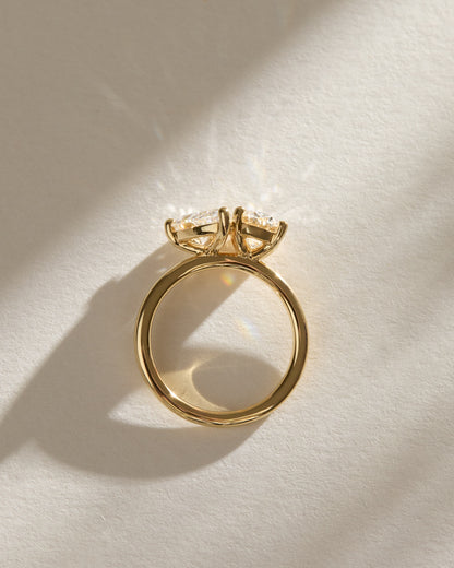 April - Pear and Oval Claw Toi et Moi Engagement Ring - White Gold - white gold - Lara Jewels