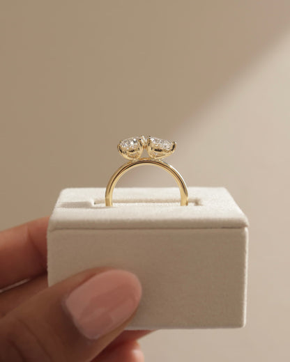April - Pear and Oval Claw Toi et Moi Engagement Ring - Rose Two-Tone - rose two-tone - Lara Jewels