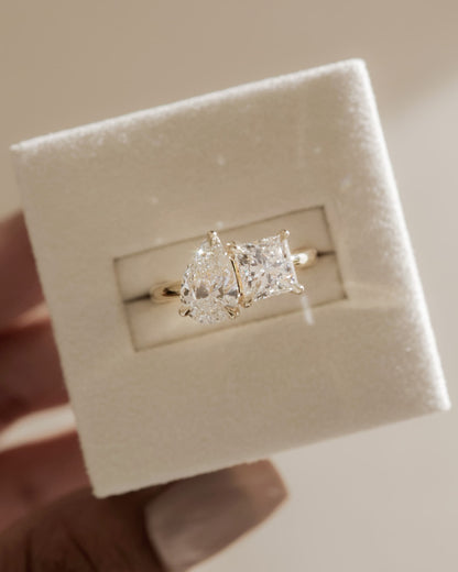 Svea - Pear and Princess Claw Toi et Moi Engagement Ring - Yellow Gold