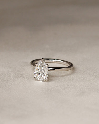Alia - Pear Claw Solitaire Engagement Ring - Yellow Gold - yellow gold - Lara Jewels
