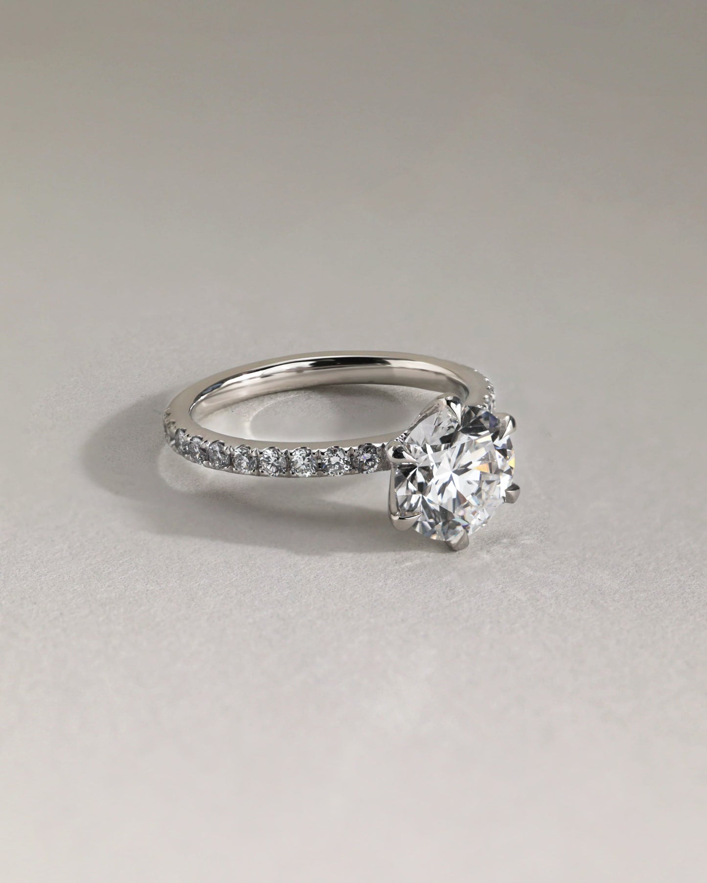 Alexandria - Round Claw Solitaire with Pave Band Engagement Ring - Rose Gold - rose gold - Lara Jewels