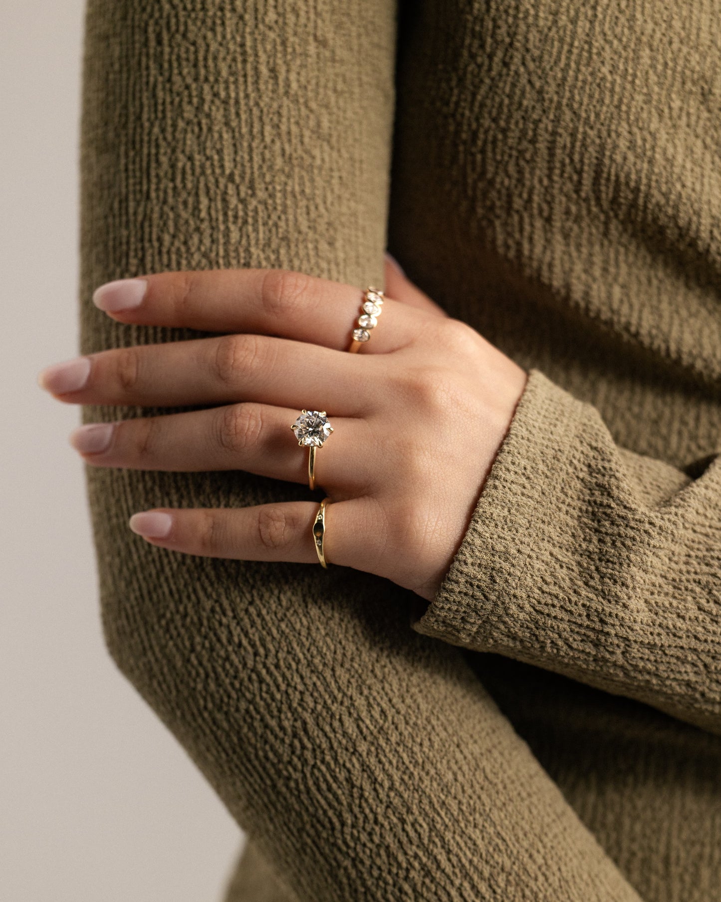 Anna - Round Claw Solitaire with Hidden Halo Engagement Ring - Yellow Gold - yellow gold - Lara Jewels