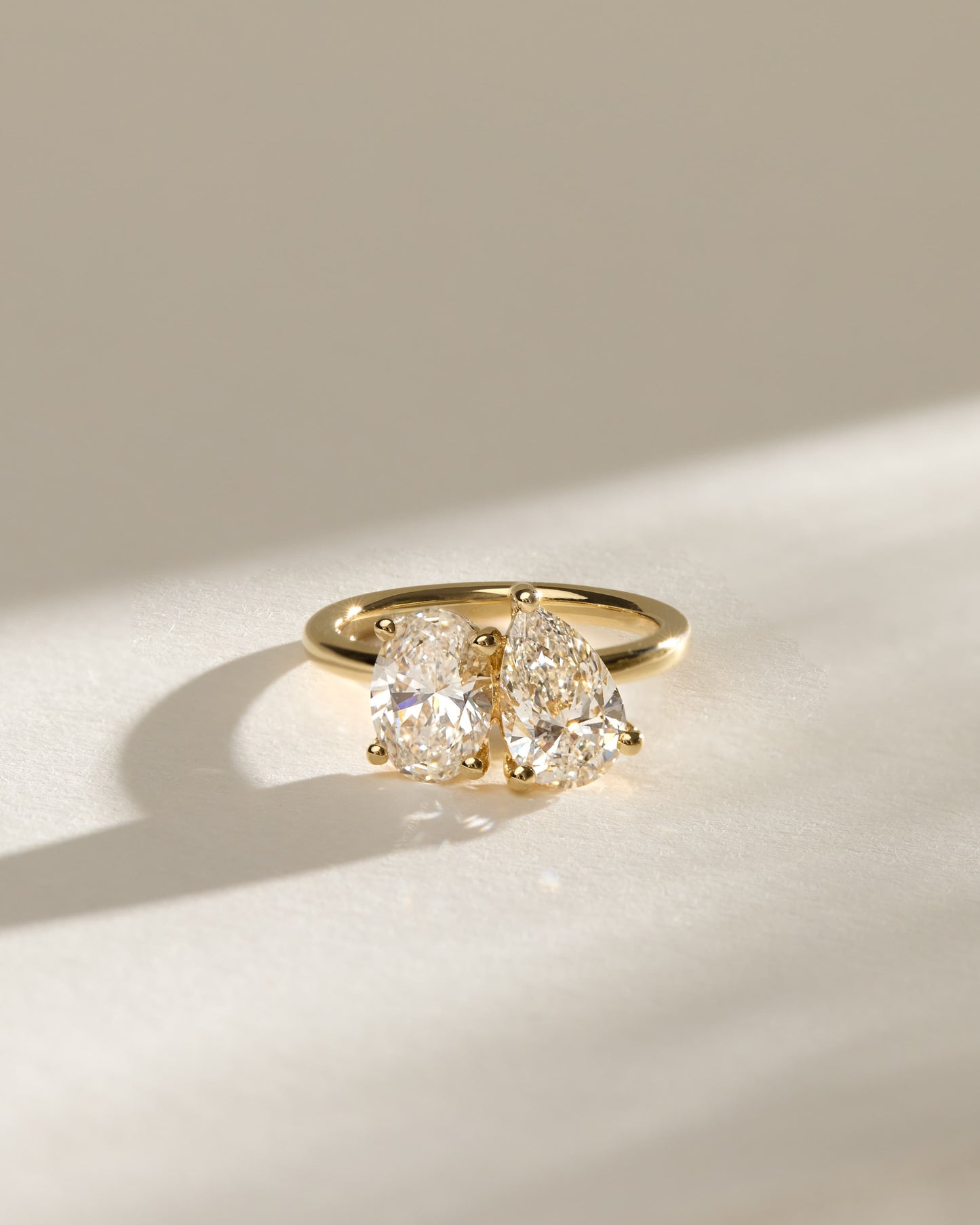April - Pear and Oval Claw Toi et Moi Engagement Ring - White Gold - white gold - Lara Jewels