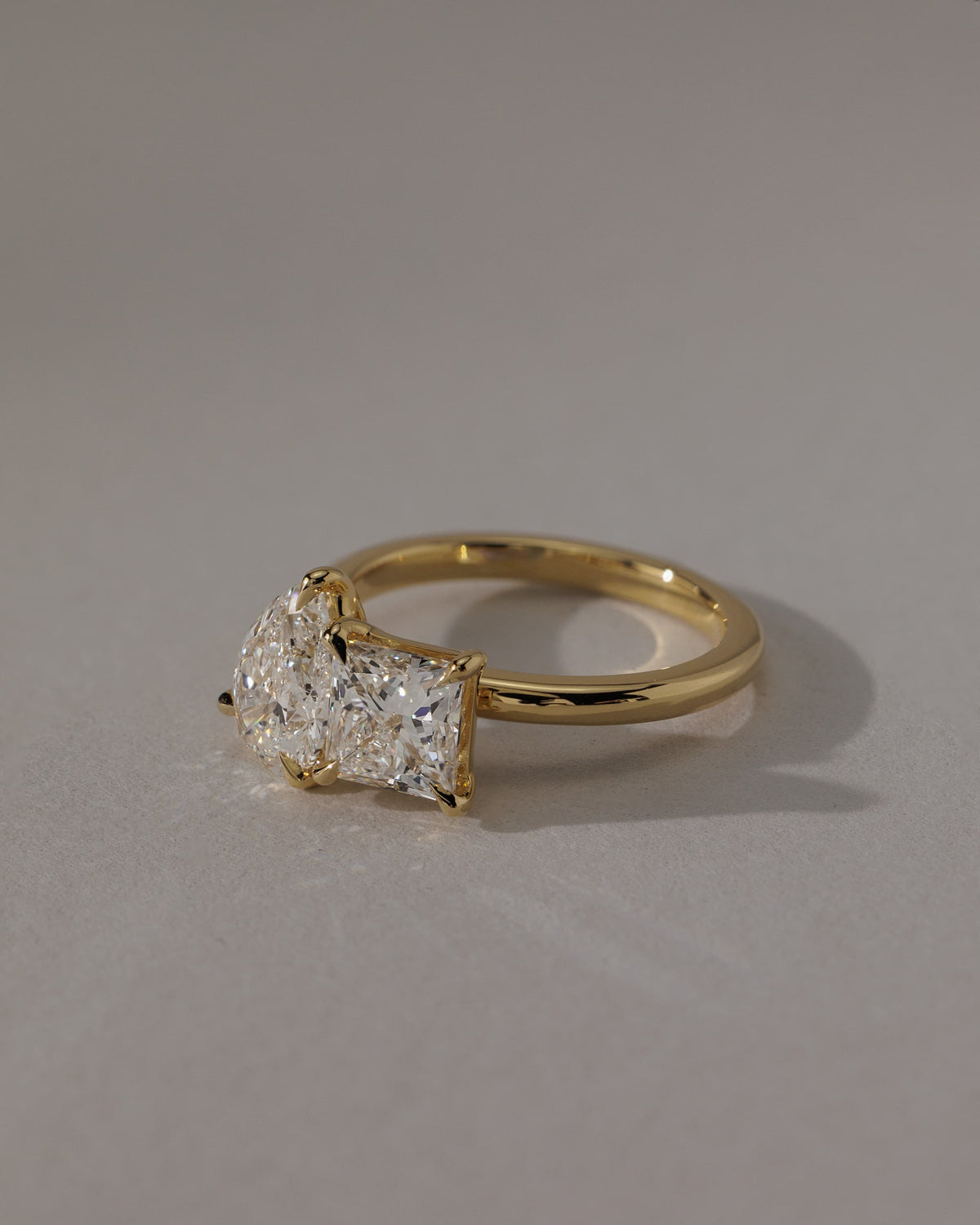 Svea - Pear and Princess Claw Toi et Moi Engagement Ring - Platinum