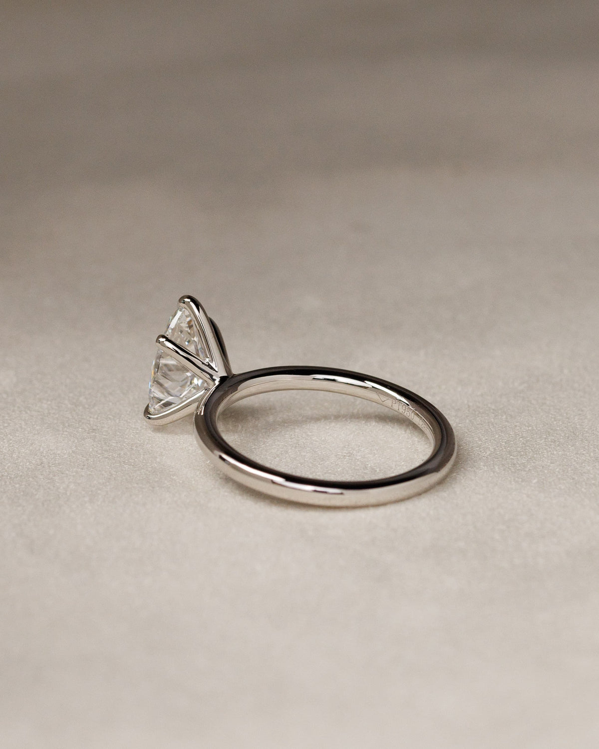 Alia - Pear Claw Solitaire Engagement Ring - Yellow Gold - yellow gold - Lara Jewels