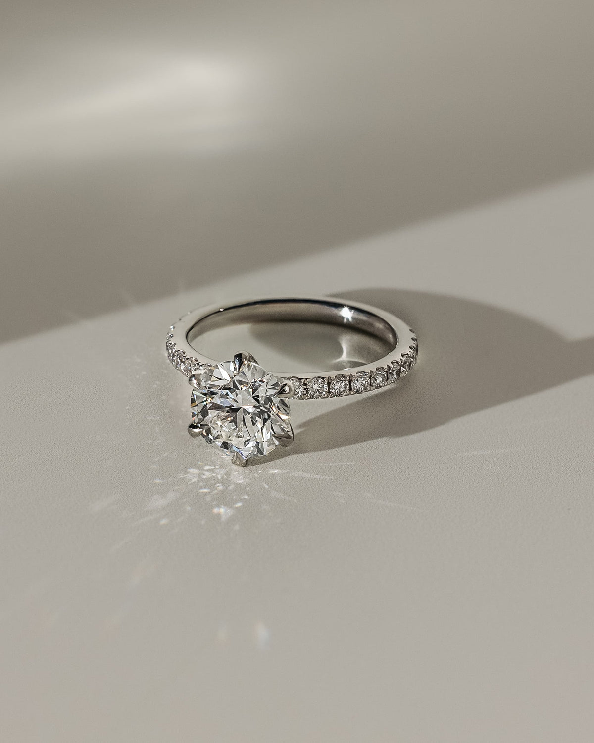 Alexandria - Round Claw Solitaire with Pave Band Engagement Ring - Yellow Gold - yellow gold - Lara Jewels