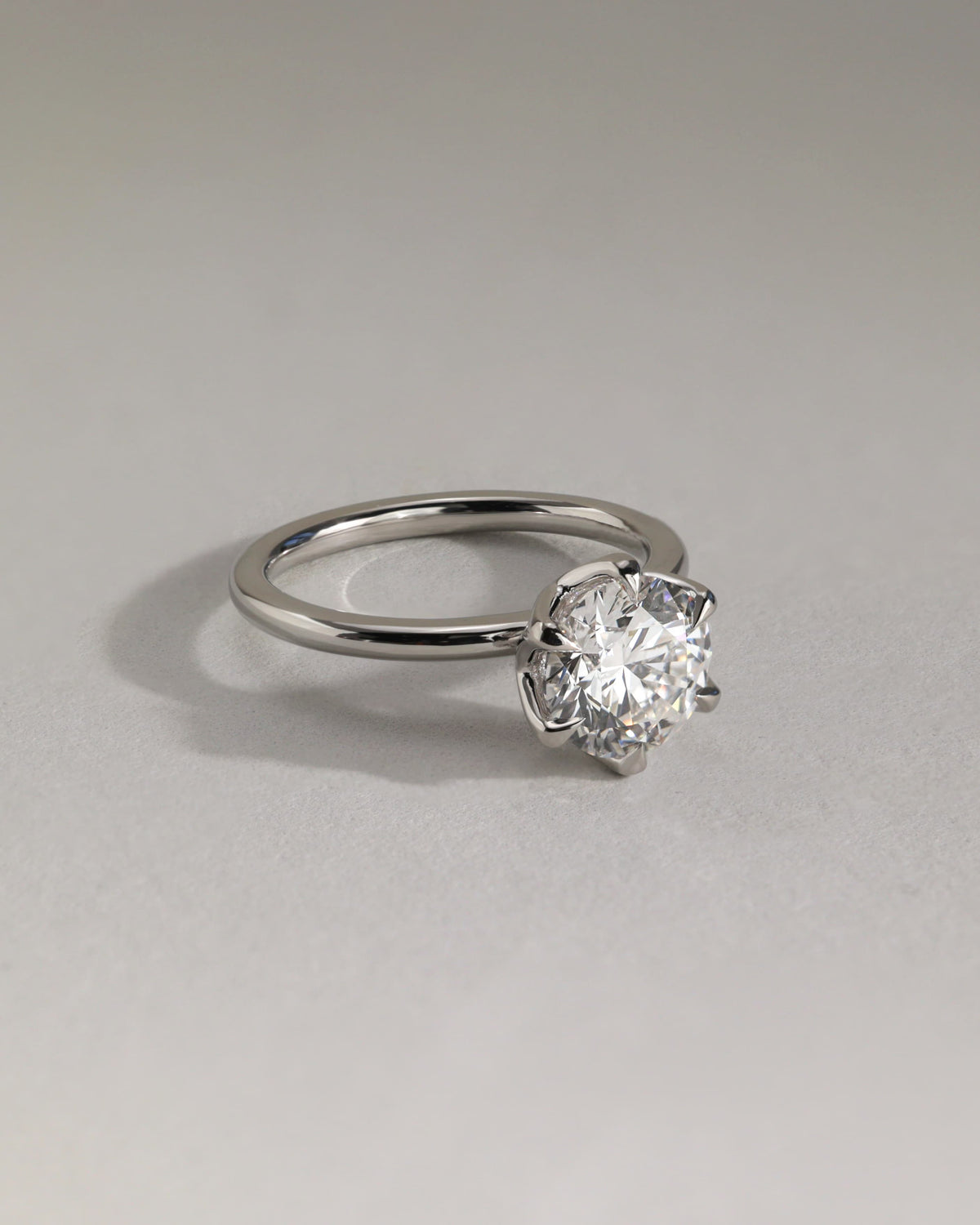 Iris - Round Claw Solitaire with Petal Gallery Engagement Ring - Yellow Gold