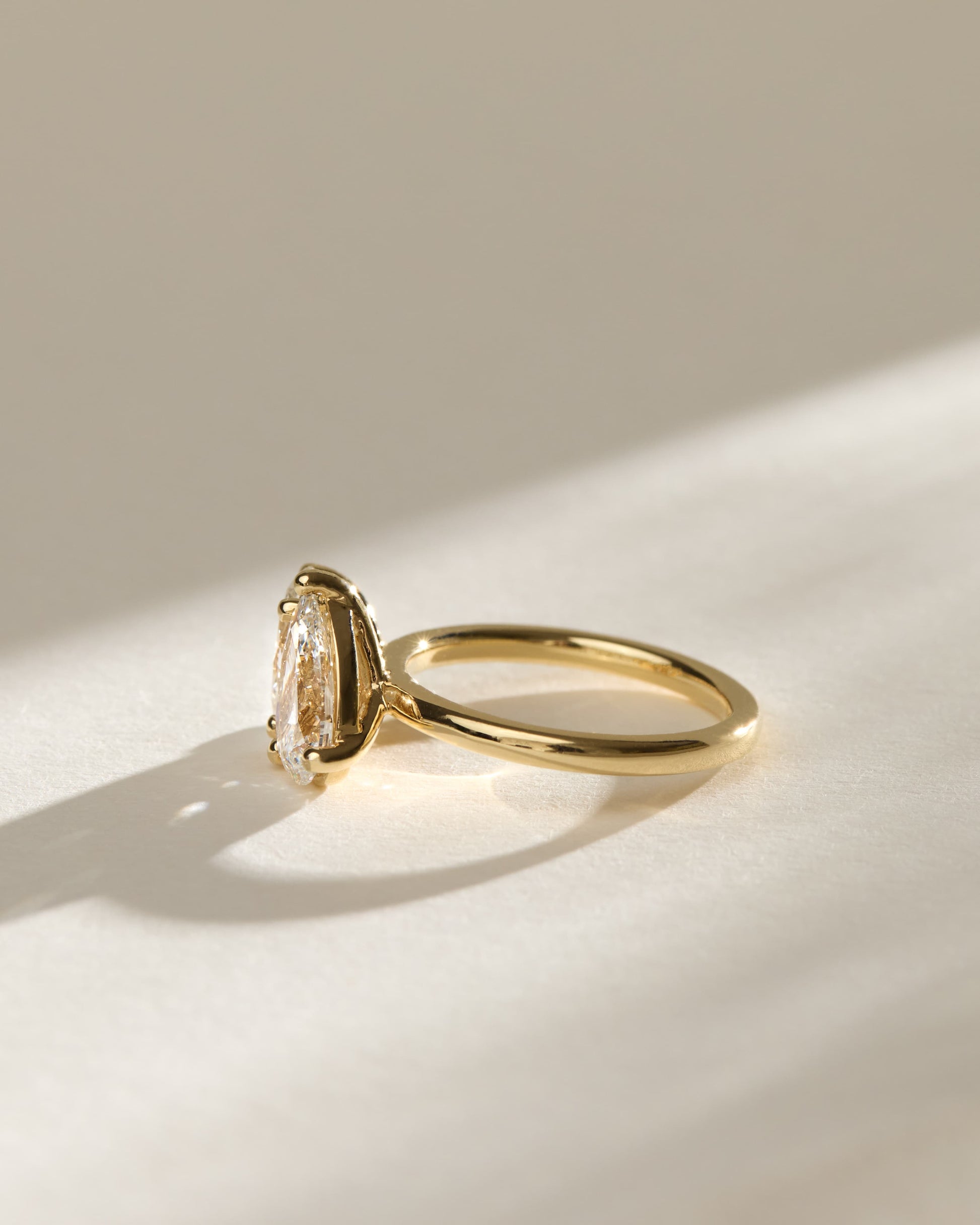 April - Pear and Oval Claw Toi et Moi Engagement Ring - Rose Two-Tone - rose two-tone - Lara Jewels