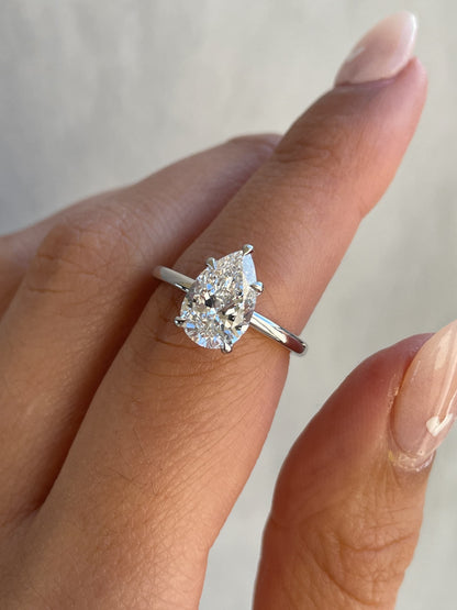 Alia - Pear Claw Solitaire Engagement Ring - Yellow Gold - yellow gold - Lara Jewels