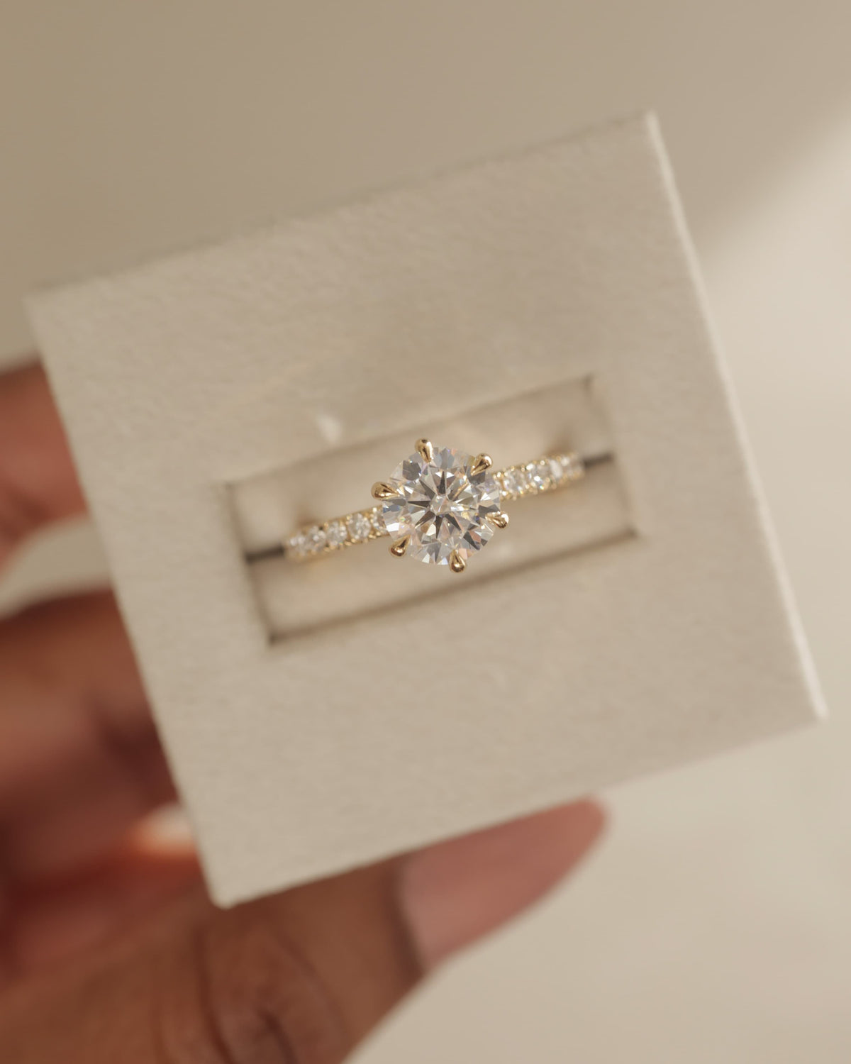 Alexandria - Round Claw Solitaire with Pave Band Engagement Ring - Yellow Gold - yellow gold - Lara Jewels