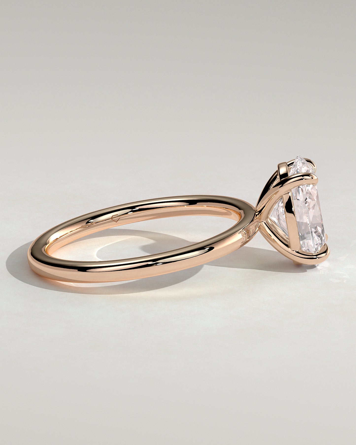 Daisy - Classic Oval Claw Solitaire Engagement Ring - Rose Gold - Rose Gold 2ct