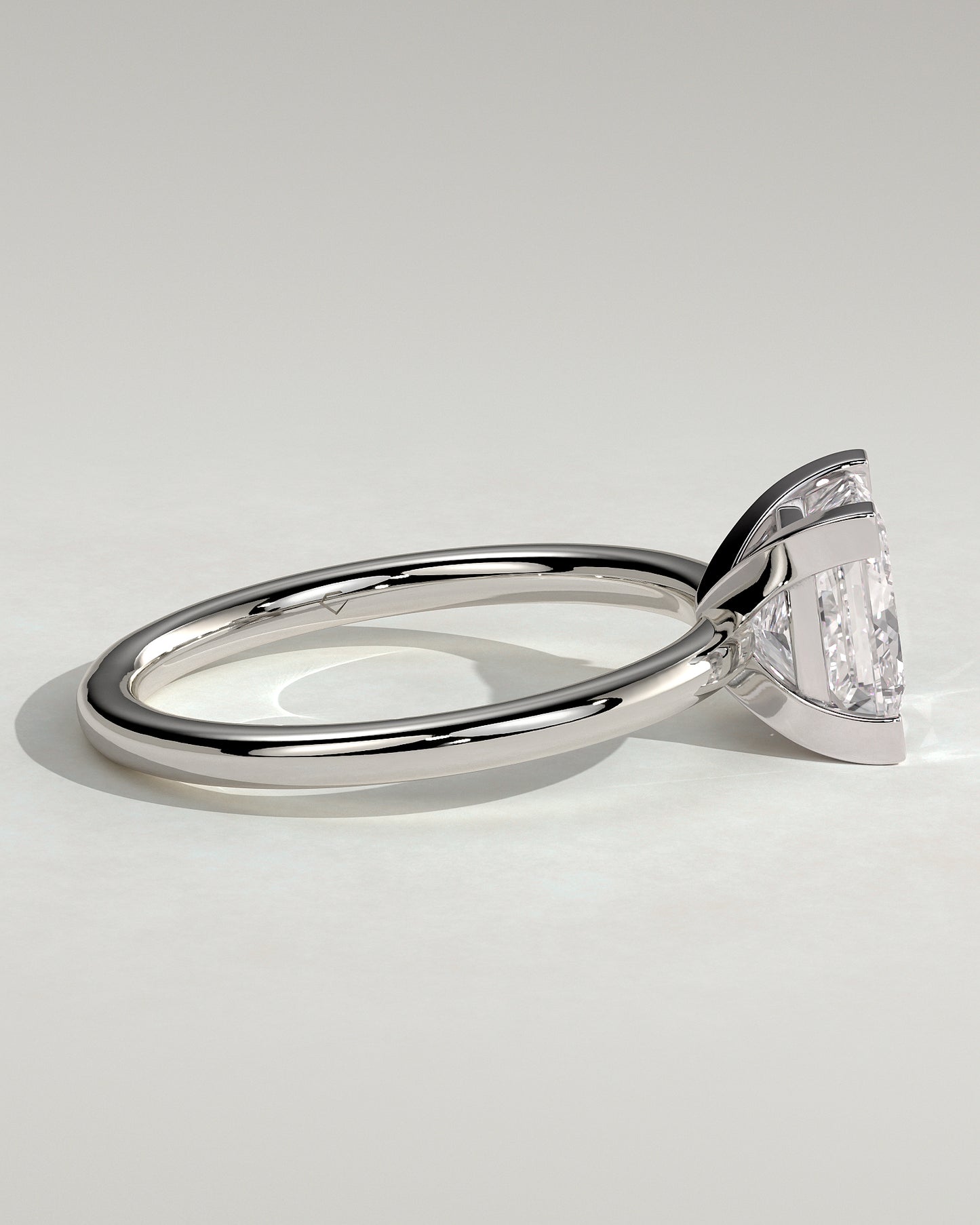 Glinda - Princess Claw Solitaire Engagement Ring - Platinum - White Gold / Platinum 2ct