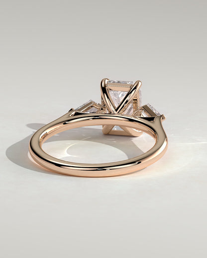 Elphie - Emerald Claw Trilogy with Kite Side Stones Engagement Ring - Rose Gold