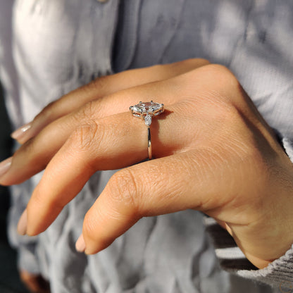 Marquise Engagement Ring In 3 Stone Setting