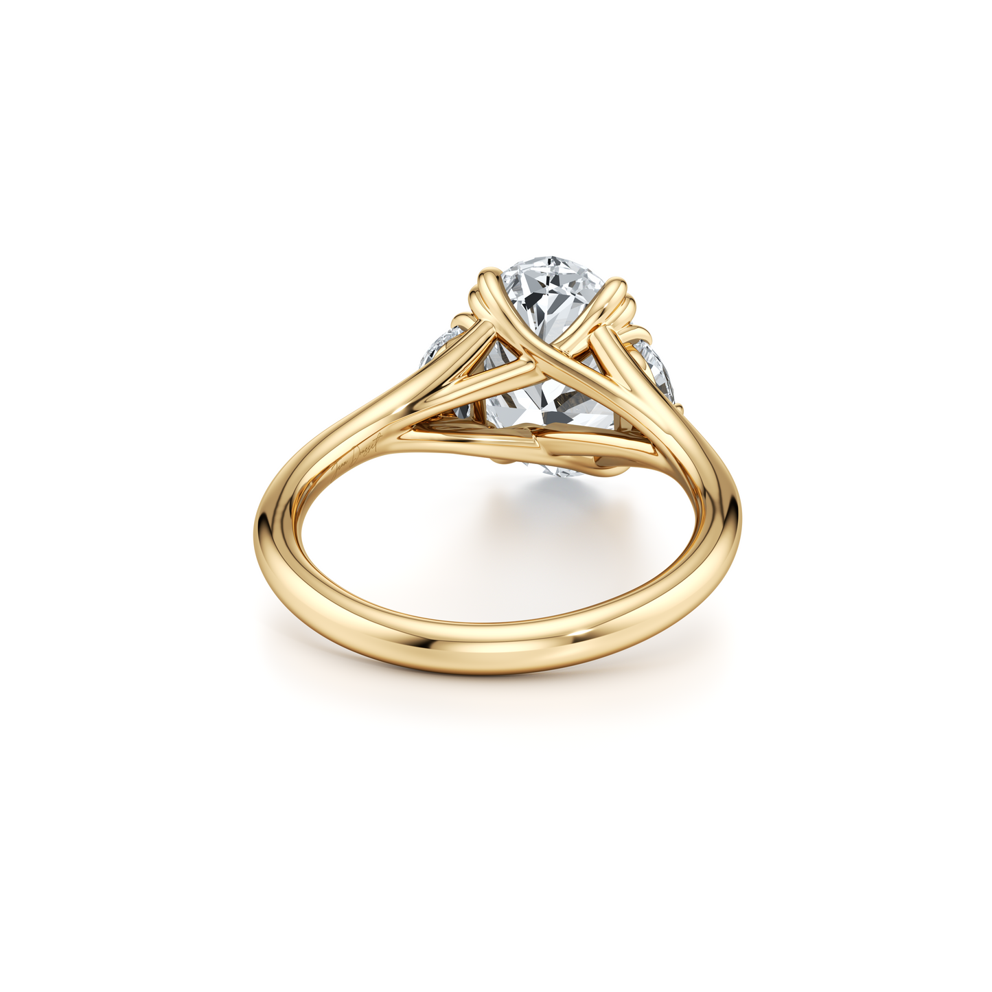 Lara Jewels High Jewellry High Jewelry | Jane Oval Three Stone Engagement Ring - Oval - 18k Yellow Gold - Angle View
