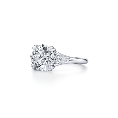 Lara Jewels High Jewellry High Jewelry | Jane Round Three Stone Engagement Ring - Round - Platinum - Side View