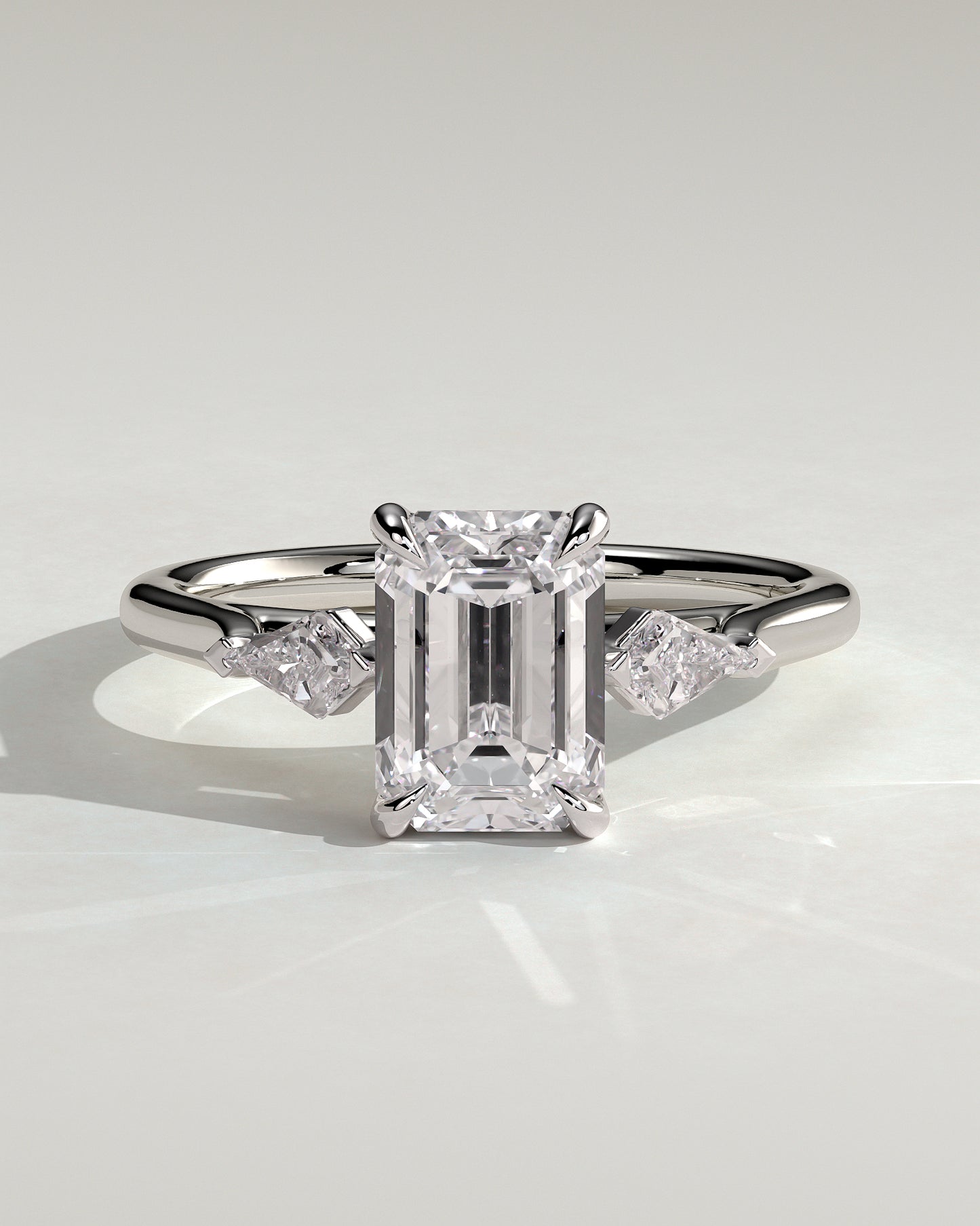 Elphie - Emerald Claw Trilogy with Kite Side Stones Engagement Ring - Platinum - White Gold / Platinum 2ct