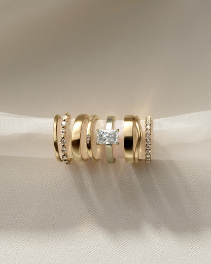 Aida - Radiant Claw Solitaire with Flat Cigar Band and Hidden Halo Engagement Ring - Yellow Gold - yellow gold - Lara Jewels