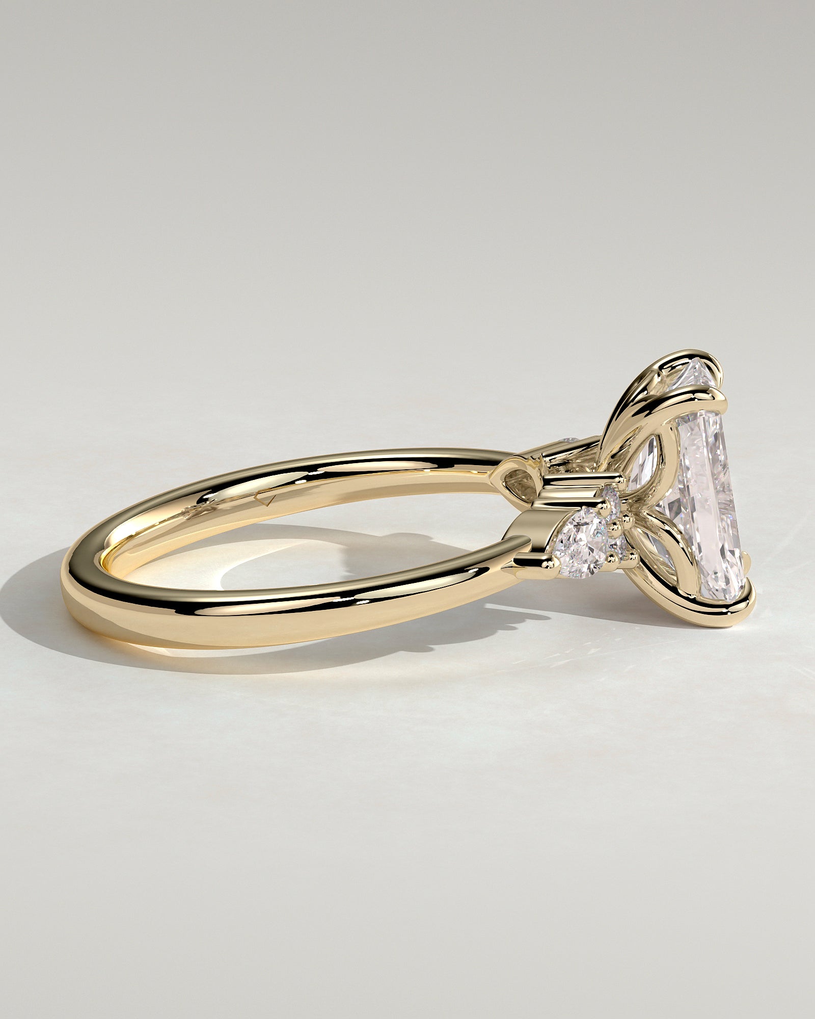 Heidi - Radiant Claw Solitaire with Pear Accents and Round Shoulder Stones Engagement Ring - Yellow Gold - Yellow Gold 2ct