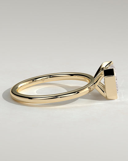 Jodie - Emerald East West Half Bezel Solitaire Engagement Ring - Yellow Gold