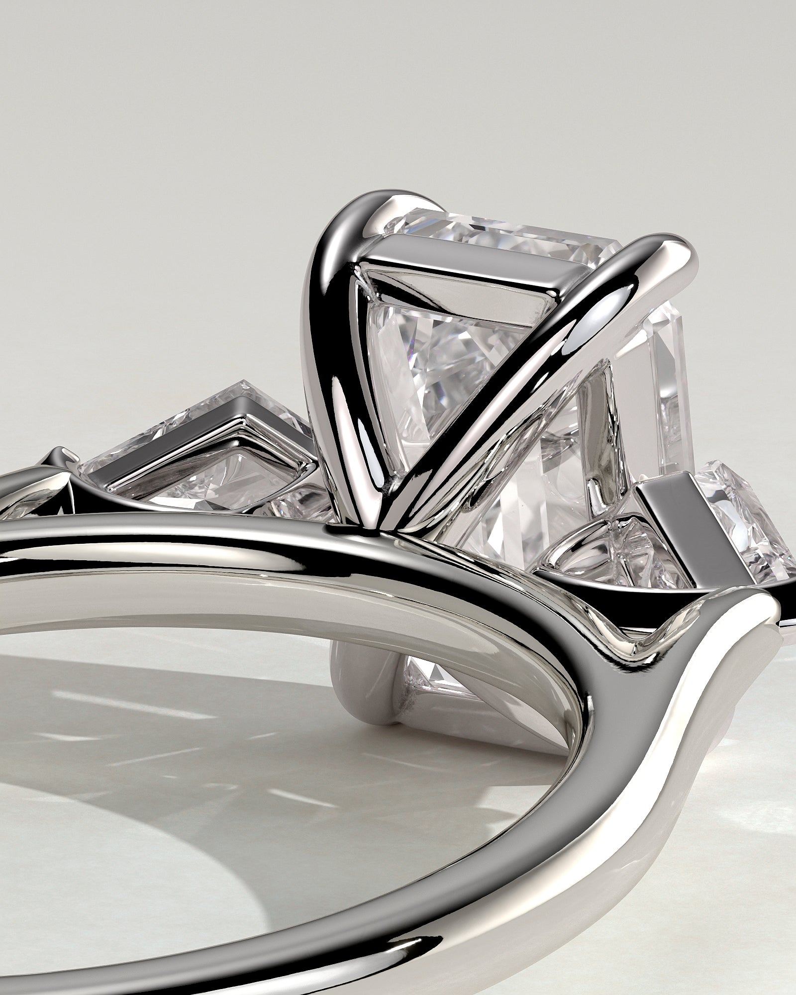 Elphie - Emerald Claw Trilogy with Kite Side Stones Engagement Ring - Platinum - White Gold / Platinum 2ct
