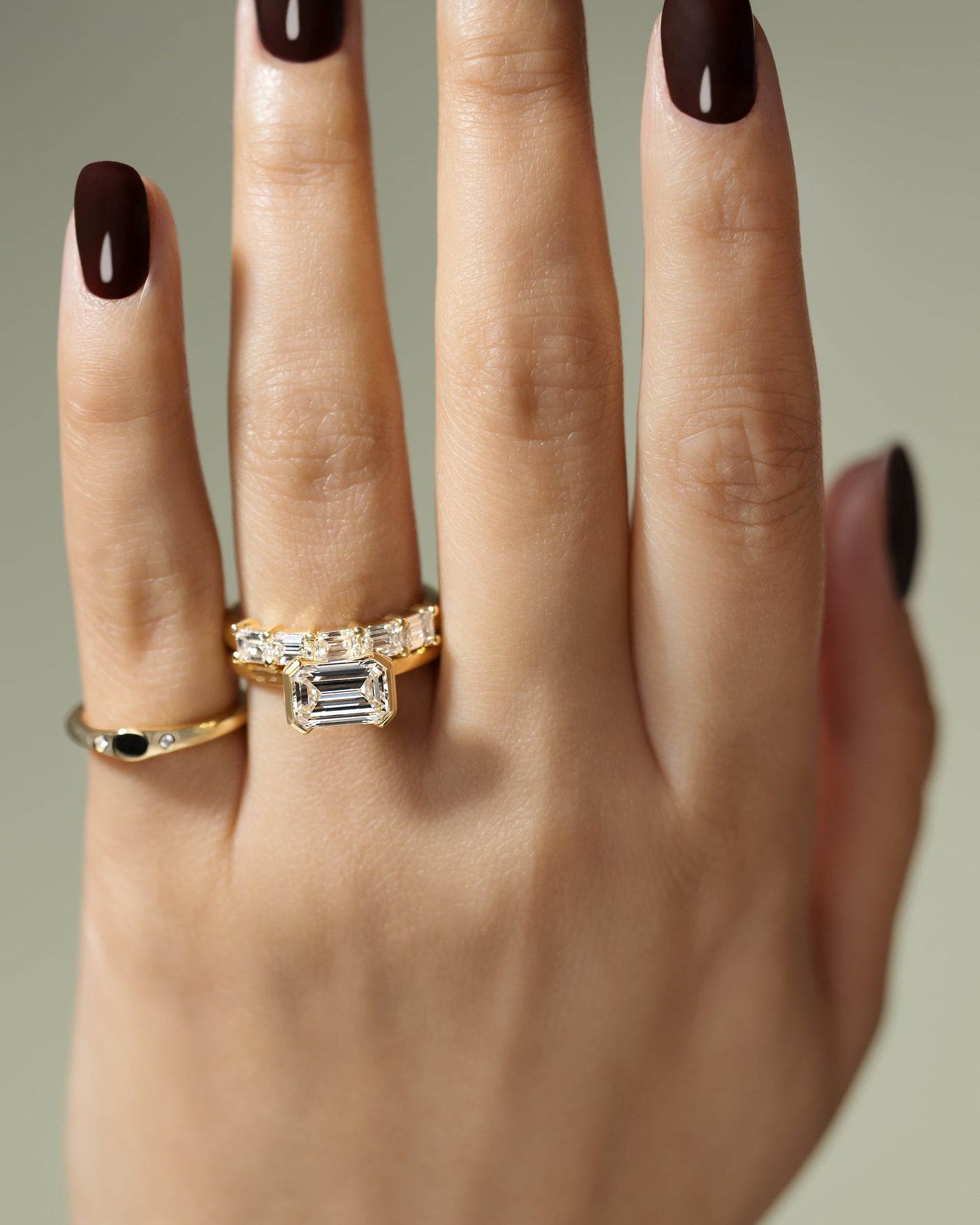 Jodie - Emerald East West Half Bezel Solitaire Engagement Ring - Yellow Gold