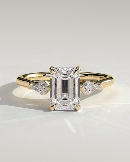 Elphie - Emerald Claw Trilogy with Kite Side Stones Engagement Ring - Yellow Gold
