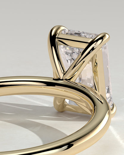 Alina - Emerald Claw Solitaire Engagement Ring - Yellow Gold - yellow gold - Lara Jewels