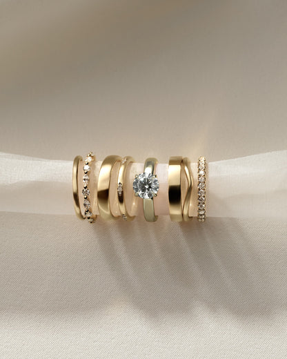 Kylie - Statement Round Claw Solitaire with Cigar Band and Hidden Halo Engagement Ring - Yellow Gold