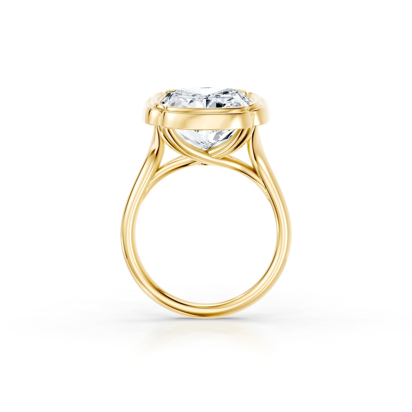 Lara Jewels High Jewellry Dorée Solitaire Lab Diamond Engagement Ring - Cushion - 18k Yellow Gold - Detail View