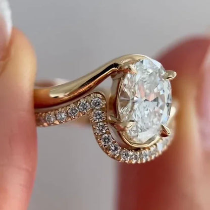 Oval Lab Grown Diamond Engagement Ring