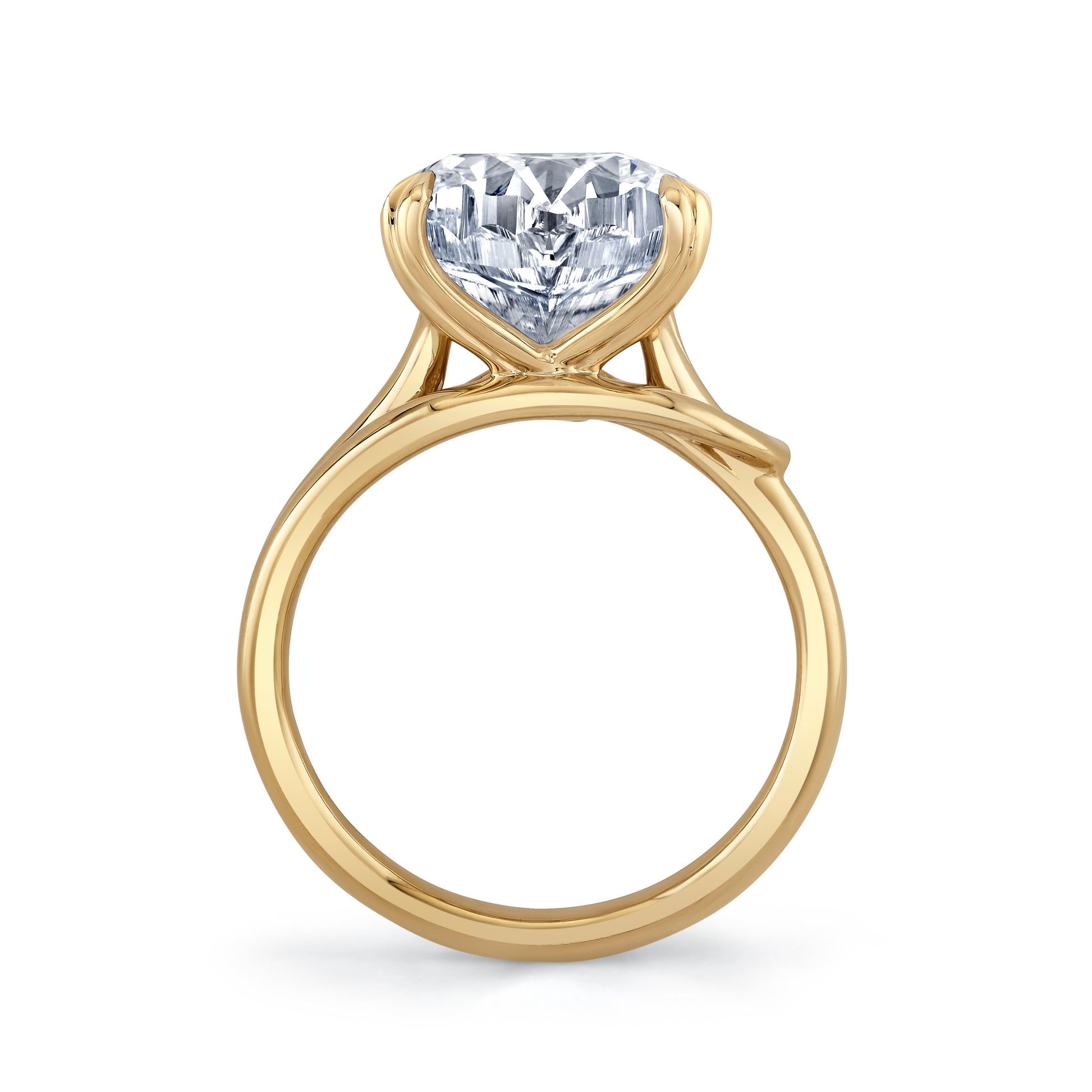 Lara Jewels High Jewellry High Jewelry | Cat-Head Cut Solitaire Engagement Ring - Cat Modified Brilliant - 18k Yellow Gold - Detail View