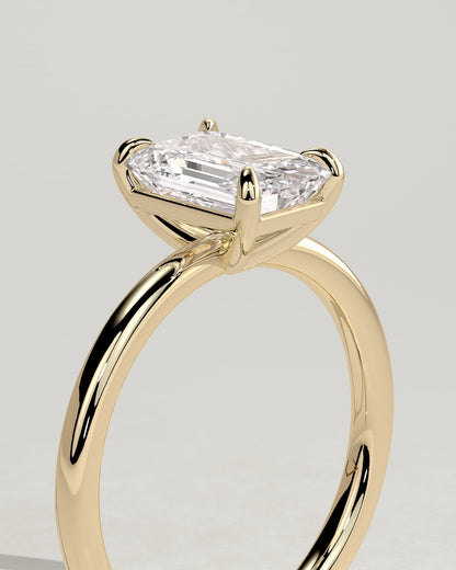 Alina - Emerald Claw Solitaire Engagement Ring - Yellow Gold - yellow gold - Lara Jewels