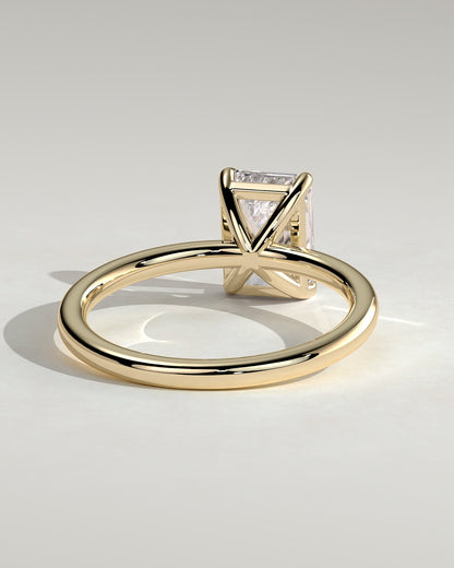 Alina - Emerald Claw Solitaire Engagement Ring - Yellow Gold - yellow gold - Lara Jewels