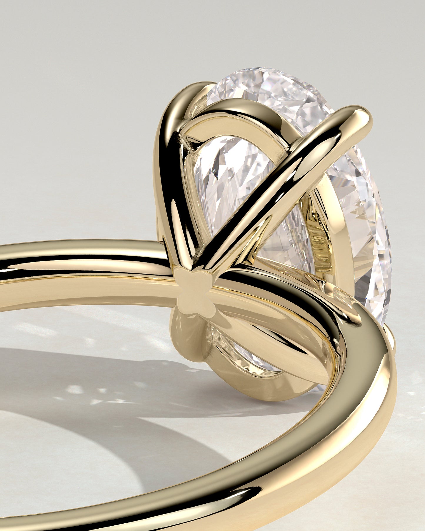 Daisy - Classic Oval Claw Solitaire Engagement Ring - Yellow Gold - Yellow Gold 2ct
