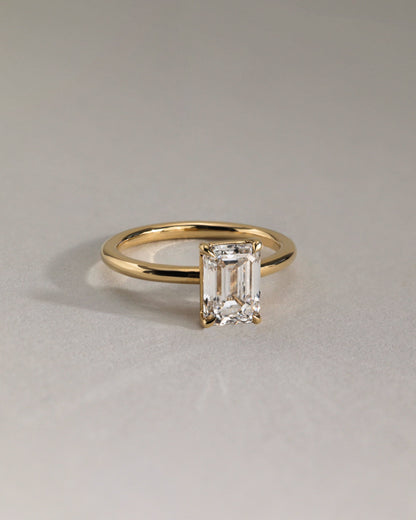 Alina - Emerald Claw Solitaire Engagement Ring - Platinum