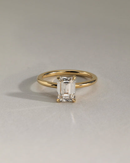 Alina - Emerald Claw Solitaire Engagement Ring - Yellow Gold - yellow gold - Lara Jewels