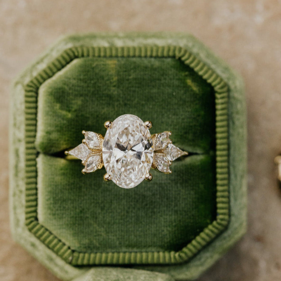 The Lantana Oval Ring