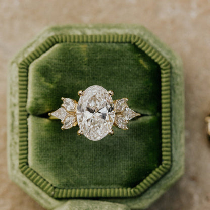 The Lantana Oval Ring