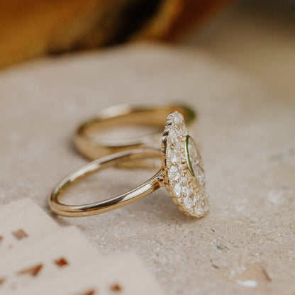 The Soleada Oval Ring