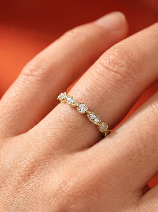 Amelia Lab Grown Round Diamond Wedding Ring - Yellow Gold
