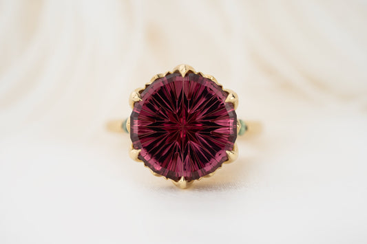 the-secret-garden-ring-6-72ct-round-starbrite™-rose-garnet