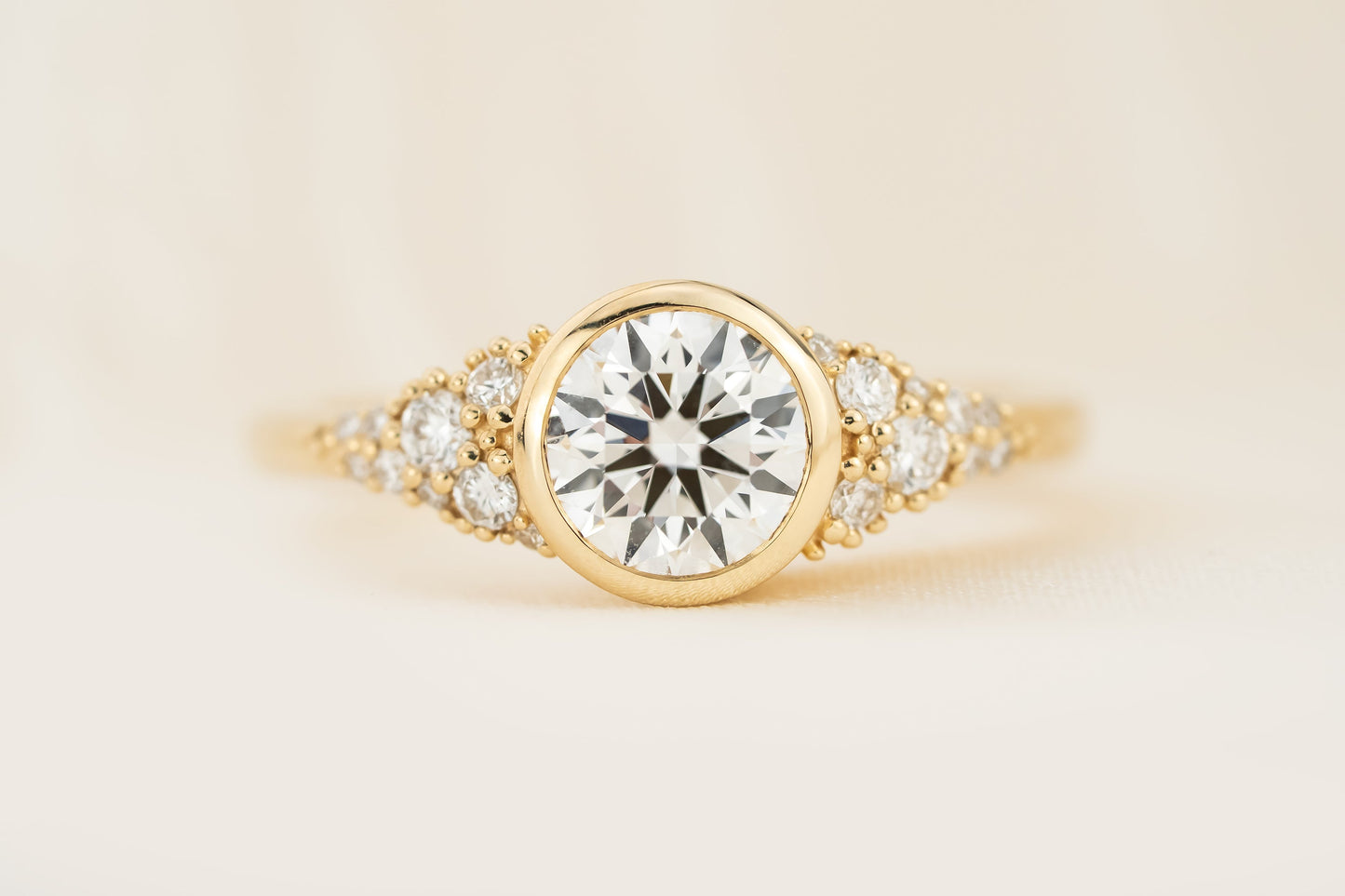 The Solaria Ring | 1 CT Round Diamond