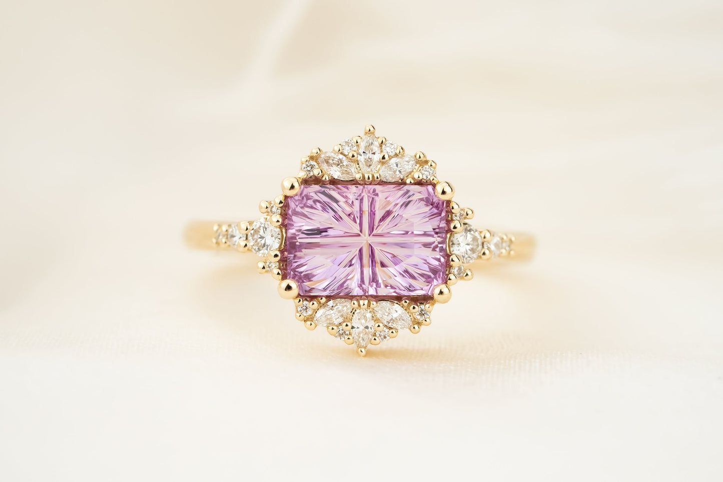 The Comtesse Ring | 2.72 CT Rectangular Starbrite™ Pink Sapphire