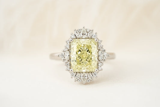 the-ethereal-ring-4-ct-radiant-pale-yellow-diamond