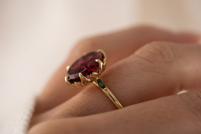 the-secret-garden-ring-6-72ct-round-starbrite™-rose-garnet